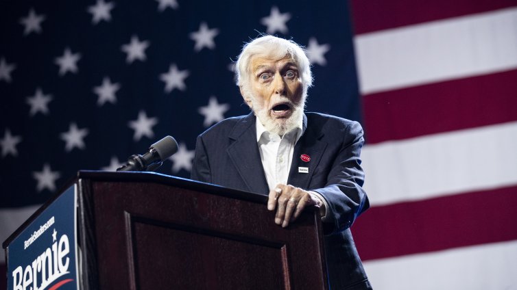 Каква е тайната на дълголетието на Дик Ван Дайк? 