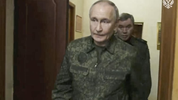 Путин е посетил атомна електроцентрала в Курска област