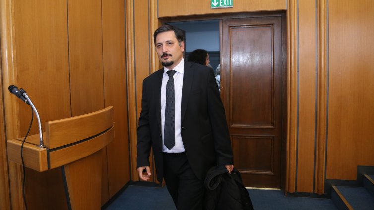 Гонят театралната школа на Мариан Бачев от читалището в "Изгрев" 