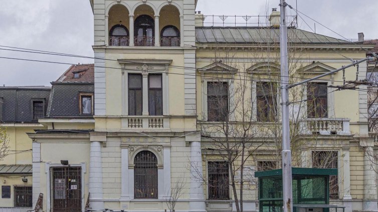 Терзиев иска София да придобие сградата на Нотариата и централата на СДС 