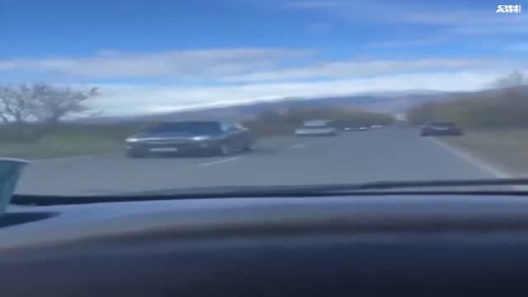 Сини лампи, висока скорост в насрещното: Видео с кортеж на НСО обикаля социалните мрежи