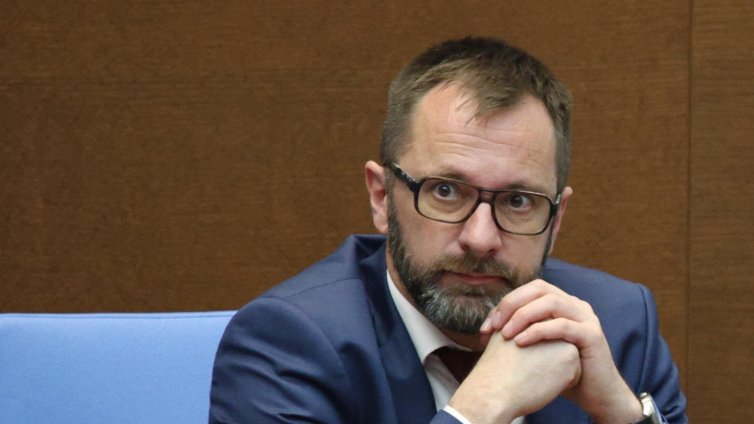 Шефът на АПИ: За превишение на скоростта от 12 км в момента не могат да те глобят