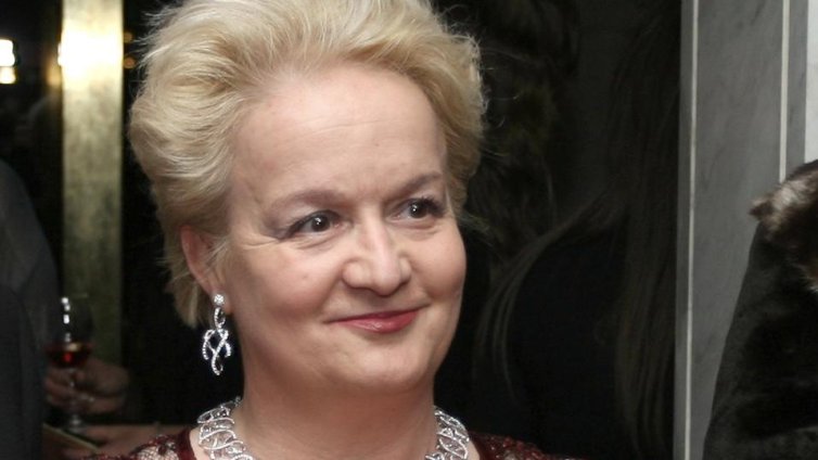 Астроложката Алена починала след боледуване от COVID