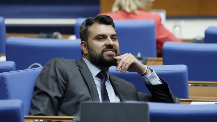 Георг Георгиев: Днес се чудим на коя версия на Румен Радев да вярваме