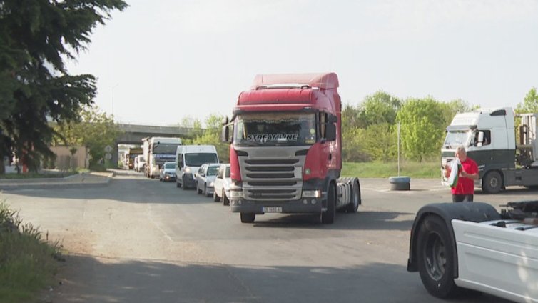 Тол таксите поскъпват с още 10%