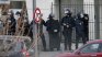 Мъж държи заложници в поща във Франция