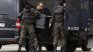 Двама въоръжени нахлуха в офис на управляващата партия в Истанбул