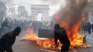 "Жълтите жилетки" се сблъскаха с полицията в Париж