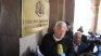Сашо Диков като куриер, донесе акциите на Левски на Борисов