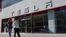 Как Илон Мъск планира да поправи Tesla: роботи и „разопаковани“ автомобили