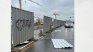 Сериозен инцидент: Две големи парчета ламарина от изкопа за метрото са се забили в кола