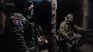 Руски войници се предават пред украински бойни роботи