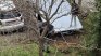 Наглост: Унищожиха градинка, за да се паркира Фадром за пътна помощ