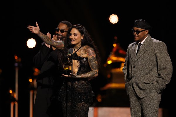 Снимки: Reuters