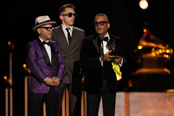 Снимки: Reuters