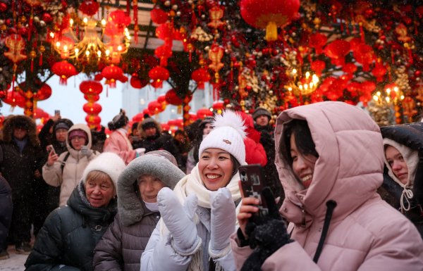 Снимки: Reuters