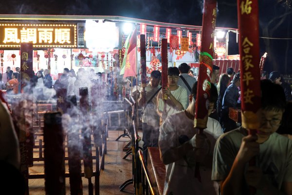 Снимки: Reuters