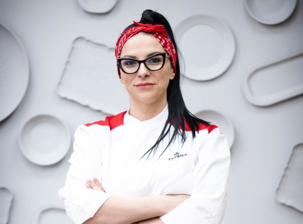 Готвенето за нея е страст, хоби и мисия, с която да запази българските традиции и да ги предава напред за поколенията.​ Снимка: Нова тв