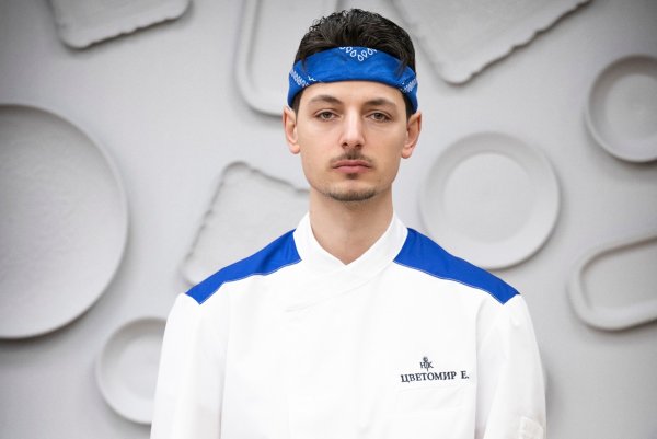 Цветомир е хибрид между романтичен сладкар и таксиметров шофьор. ​Учил е занаят при кулинарни специалисти, наградени със звезда Мишлен и мечтае да си отвори френска сладкарничка в България, която да налага модата на десертите, а не да ги следва. Снимка: Нова тв