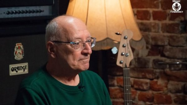 Георги Марков почина на 1 април на 73-годишна възраст. Легендарният барабанист на "Щурците" си отиде след кратко боледуване. Марков е роден в София на 23 юни 1951 г. Прекъсва следването си в Консерваторията през втората година, след като е поканен през 1974 г. от  Петър Гюзелев и Кирил Маричков да се присъедини към група "Щурците" като барабанист. През 1991 г. заедно с Иван Лечев и Ивайло Крайчовски, основават рок група "Стари муцуни". През 2010 г. той е удостоен с орден "Св. св. Кирил и Методий" първа степен за особено големите му заслуги в областта на културата и изкуството. Кадър: БНТ