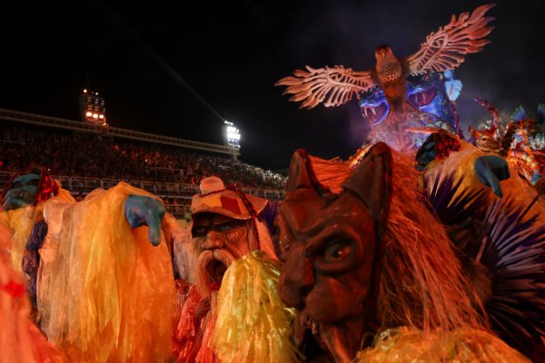 Снимки: Reuters