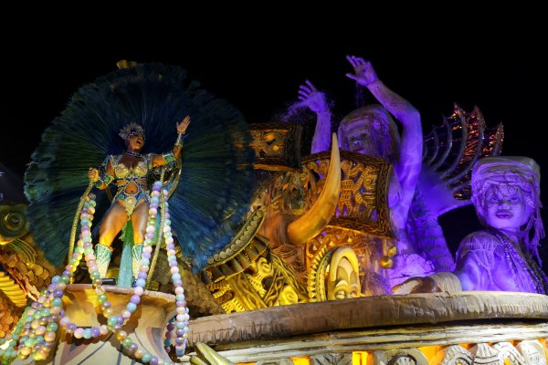 Снимки: Reuters