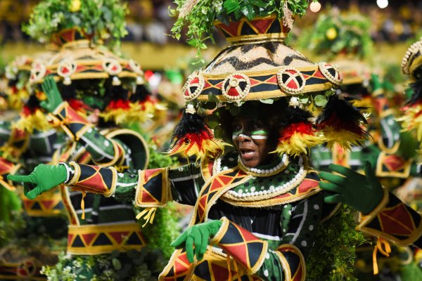 Снимки: Reuters