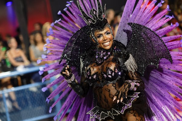 Снимки: Reuters