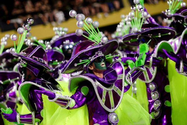 Снимки: Reuters