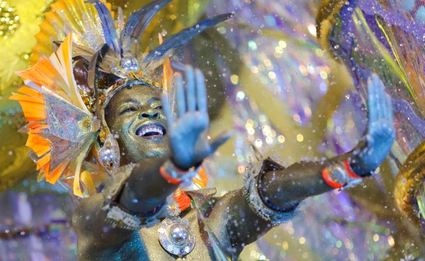 Снимки: Reuters