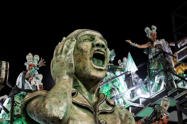 Снимки: Reuters