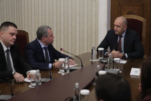 Димитър Кьосемарлиев, Dnes.bg