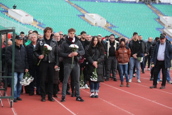 Димитър Кьосемарлиев, Dnes.bg