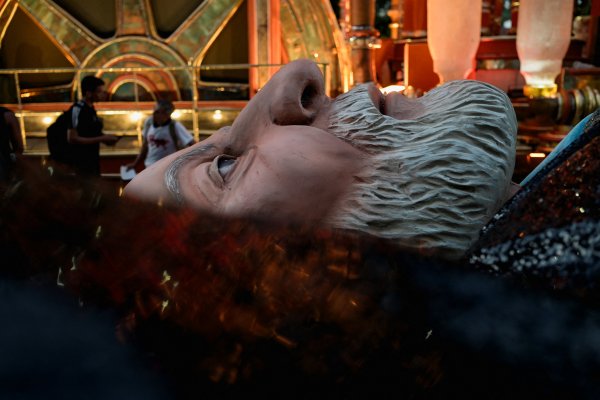 Снимки: Reuters