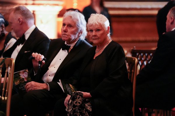 Снимки: Reuters