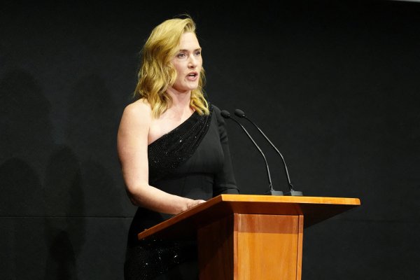 Снимки: Reuters