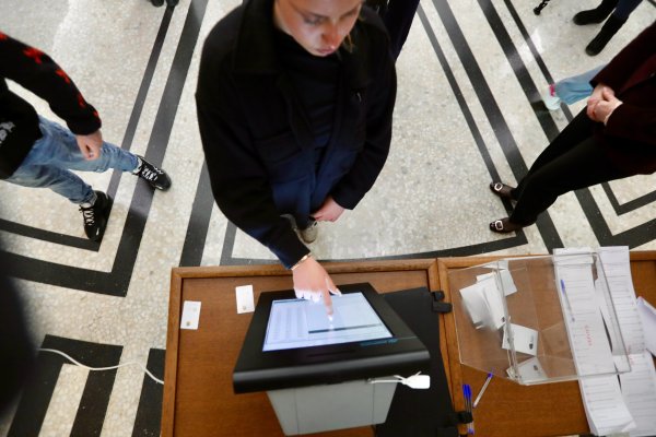 Димитър Кьосемарлиев, Dnes.bg