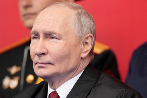 Снимки: Reuters