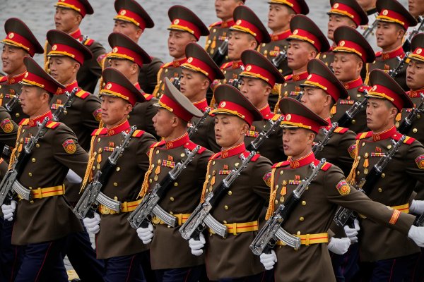Снимки: Reuters