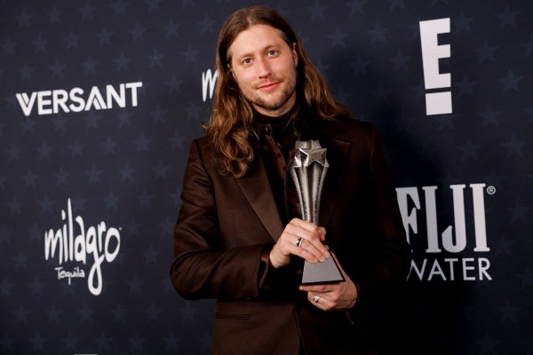 Снимки: Reuters