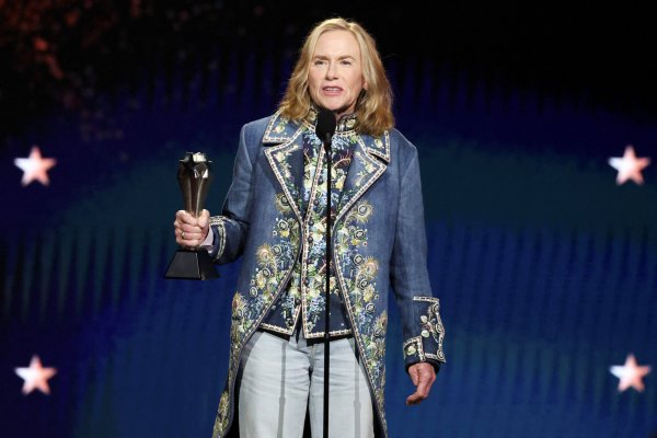 Снимки: Reuters