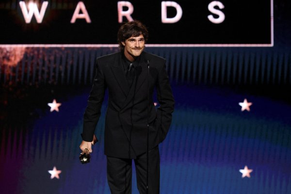 Снимки: Reuters