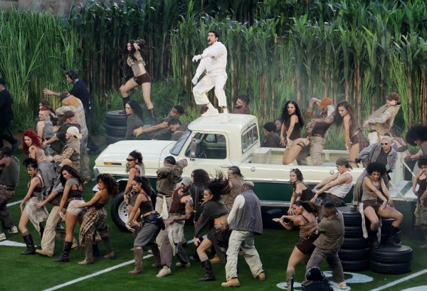 Снимки: Reuters