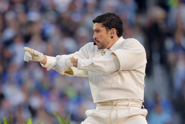 Снимки: Reuters