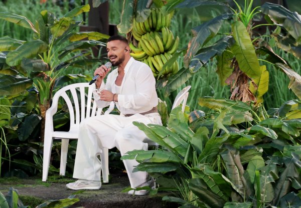 Снимки: Reuters