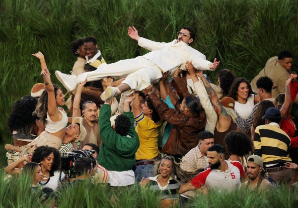 Снимки: Reuters