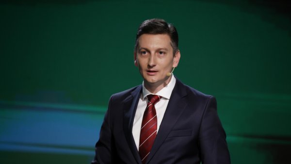 Министър на иновациите и дигиталната трансформация &ndash; Иван Василев

Експерт по управление на публични ресурси, финанси и дигитална трансформация. Той е бивш заместник-кмет на Столична община с ресор &bdquo;Финанси и здравеопазване&ldquo;. Има богат опит в частния сектор, свързан с бизнес консултации и внедряване на иновативни технологични решения. Снимка: БГНЕС
