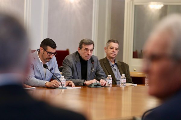 Димитър Кьосемарлиев, Dnes.bg