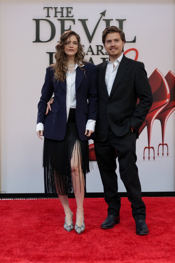 Снимки: Reuters