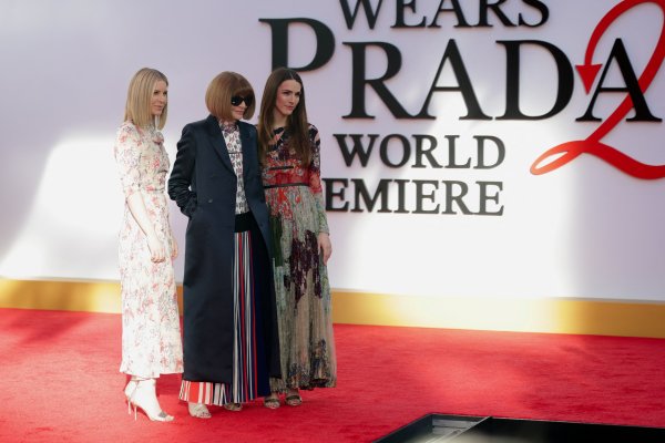 Снимки: Reuters